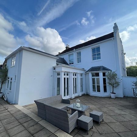 Willow House, Georgian Property In Shepperton Eksteriør billede